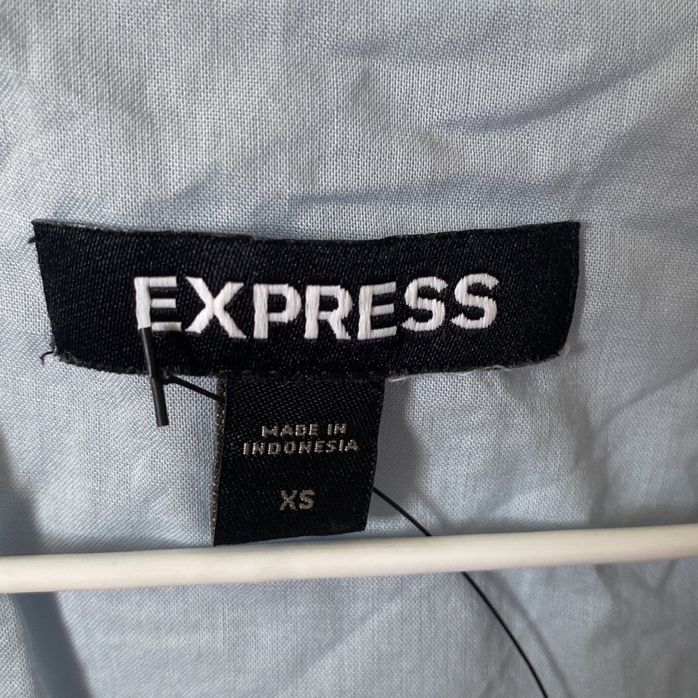 Express Ruffle Front Eyelet Crop - image 4